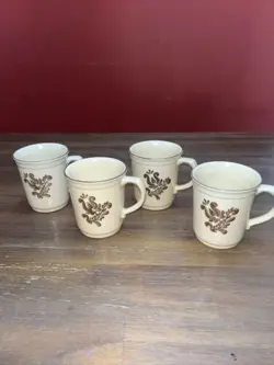 DINNERWARE COFFEE TEA