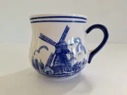 VINTAGE DELFT BLUE WINDMILL DUTCH FLOWER COFFEE CUP