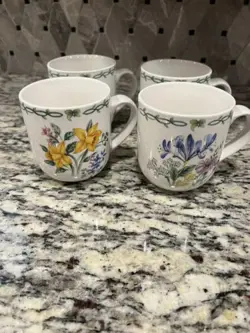 THOMPSON POTTERY