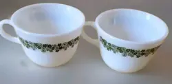 VINTAGE PYREX CORELLE SPRING BLOSSOM CRAZY DAISY COFFEE TEA CUP MUG SET OF 2