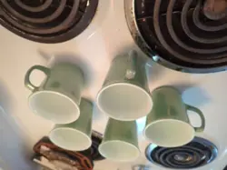 MUGS GREEN OLIVE