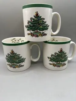 SPODE CHRISTMAS TREE COFFEE MUGS LOT OF 3 VTG S3324 ENGLAND