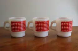 LOT 3X ANCHOR HOCKING FIRE KING STACKABLE COFFEE TEA MUGS GINGHAM RED PLAID VTG