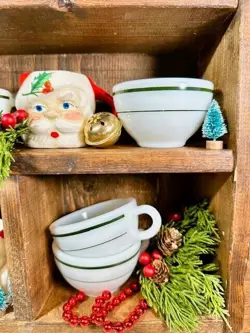 TEA CUPS GREEN