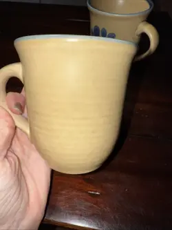FOLK ART BEIGE