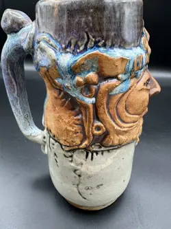 FACE MUG STEIN