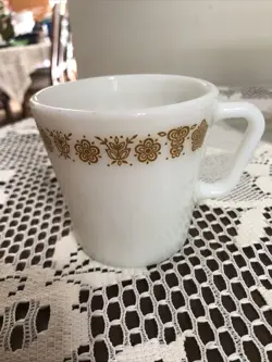 VINTAGE PYREX GOLDEN