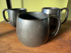 3 VINTAGE SIGNED W. J. GORDY MOUNTAIN DARK MUG CUP STUDIO POTTERY HAND MADE SET