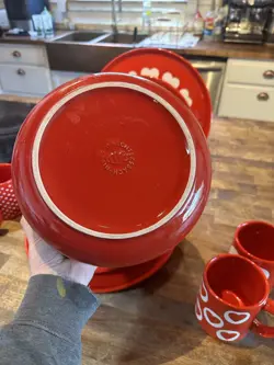 VINTAGE RED WHITE