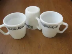 3 VINTAGE PYREX MILK GLASS OLD TOWN BLUE ONION 1410 COFFEE CUPS MUGS D HANDLE