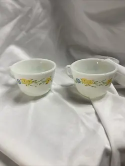 TEA CUPS MILK