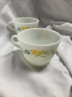 TEA CUPS MILK