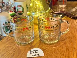 HOCKING HANDLED GLASS