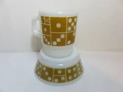 VINTAGE ANCHOR HOCKING MILK GLASS COFFEE MUG AND CEREAL BOWL