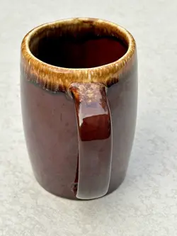 MUG 1960S BROWN