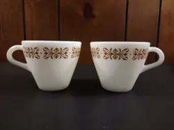 PYREX TABLEWARE CORNING