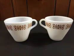 PYREX TABLEWARE CORNING