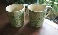 2 ~ VINTAGE ROSEVILLE OHIO POTTERY R.R.P. CO. 4
