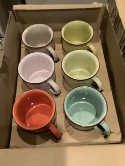 VINTAGE LOOKING DESIGN