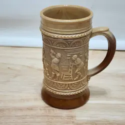 VINTAGE GREENTOWN CHOCOLATE GLASS INDOOR DRINKING SCENE PATTERN STEIN