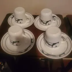 BLACK SWIRLS CUPS
