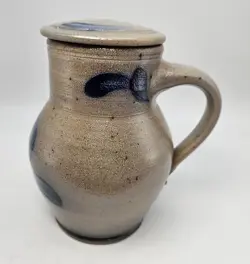 THROWN MUG