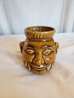 ORIENTAL MAN'S FACE