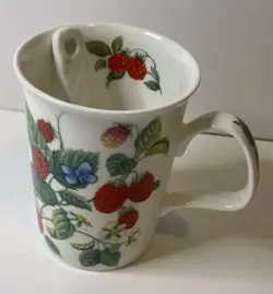 KIRKHAM RASPBERRY MUG