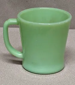 VINTAGE FIRE KING JADEITE D HANDLE COFFEE MUG GREEN GLASS 1950S OVEN WARE LOT C