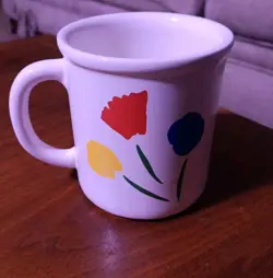 THREE FLOWERS MUG