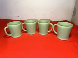 VINTAGE SET OF 4 FIRE KING OVEN WARE JADEITE RESTAURANT D HANDLE COFFEE MUGS