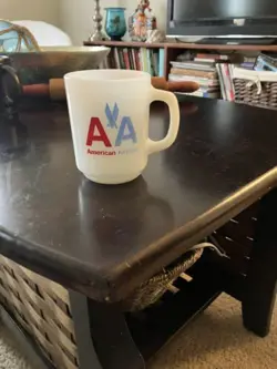 AMERICAN AIRLINE MUG