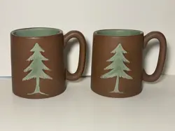 VINTAGE PIGEON FORGE POTTERY TENNESSEE PINE CHRISTMAS TREE COFFEE MUGS (2)