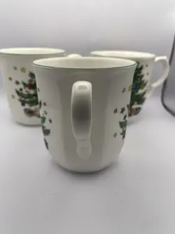 VINTAGE TEA MUG