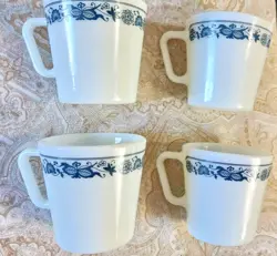 GLASS CUPS LOT