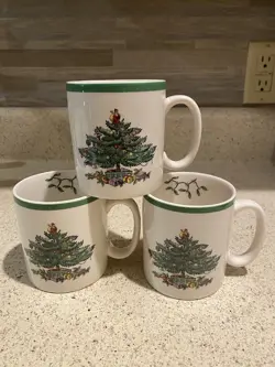 VINTAGE SET OF 3 SPODE CHRISTMAS TREE MUGS WITH HANDLES MADE IN ENGLAND