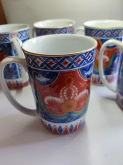 VINTAGE JAPAN. SOLD