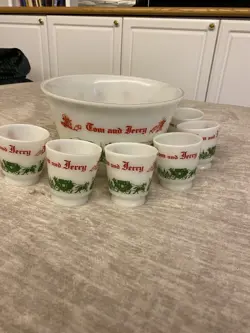 TOM AND JERRY PUNCH BOWL MUGS - VINTAGE - PERFECT CONDITION