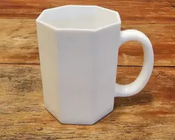 GLASS OCTAGON VINTAGE