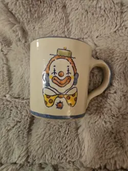 VINTAGE LOUISVILLE STONEWARE CLOWN CHILD'S MUG BLUE TRIM HARD TO FIND.  RARE