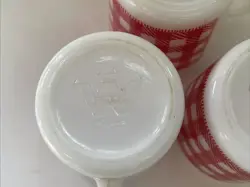 GLASS MUGS RED