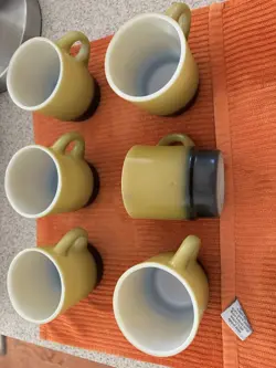 6 VINTAGE ANCHOR HOCKING FIRE KING AVOCADO GREEN TO BLACK STACKABLE COFFEE MUGS