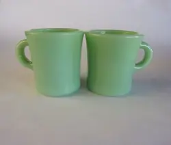 SET OF 2 VINTAGE FIRE KING JADITE RESTAURANT WARE C HANDLE CHOCOLATE MUGS CUPS
