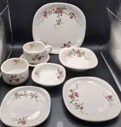 CHINA PLATES SMALL