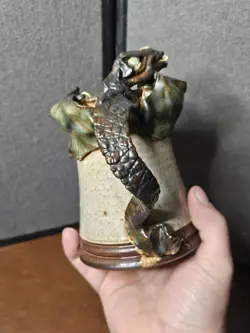 DRAGON HANDLE
