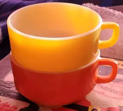 STACKABLE SOUP BOWLS
