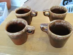 SET OF 4 VINTAGE HULL BROWN DRIP GLAZE POTTERY COFFEE MUG USA
