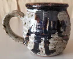 VINTAGE CMF COLORADO HAND THROWN ART POTTERY MUG.  [A4]