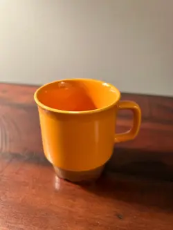 VINTAGE ORANGE CERAMIC