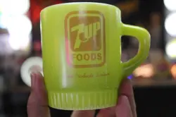 VINTAGE 7UP